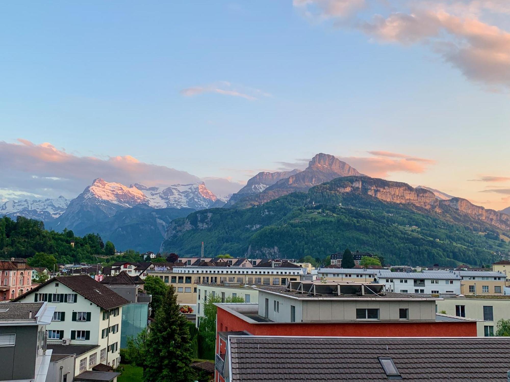 Luna O Mountainview O Pizzaoven Бруннен Екстер'єр фото